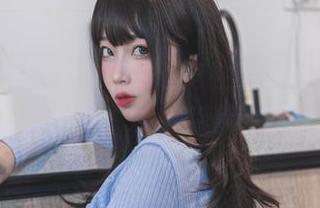 视频画质也很高清，杏仁曲奇在这里展现她的高叉女仆眼镜娘之路，果然刺激我的审美神经。