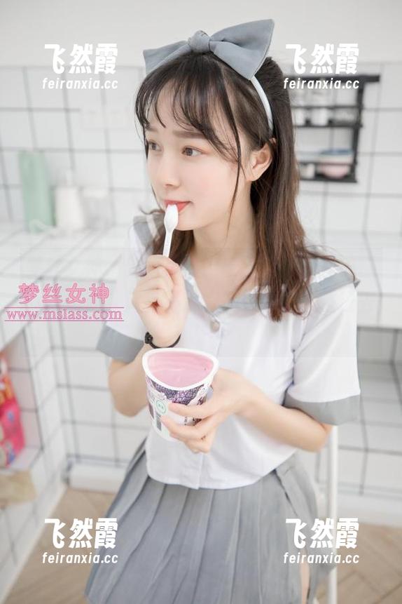 梦丝女神 - 壁纸大赏，宁夏在泳池里的“水上芭蕾”简直不忍直视——好想跳进去！