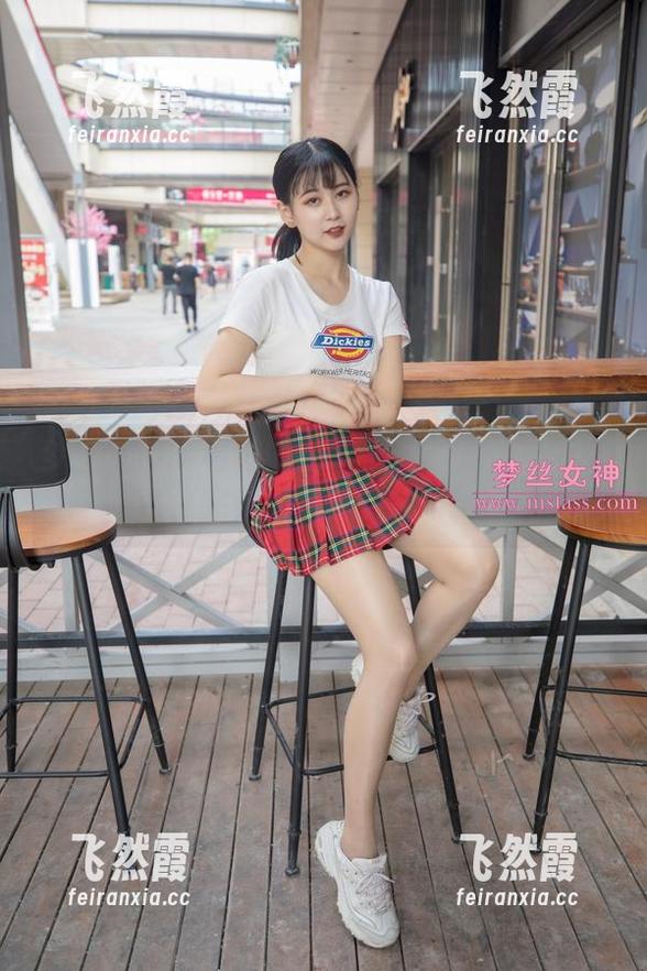 梦丝女神 - 看过的都说值！苏柔女友写真，完美又免费的快乐！