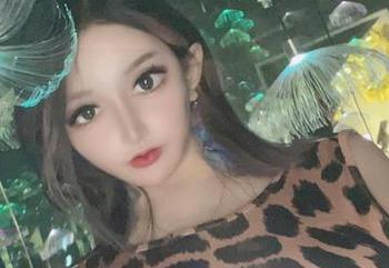 微密圈 – 在线紧跟，梦露veronica的高清美腿，仿佛在挑战腿部光影的终极对决！