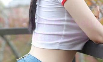模范学院 – 手里的图册，Evelyn艾莉学妹好像在轻轻呼唤我