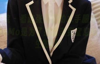 模范学院 – 看这张高清的水手服照片，伊小七MoMo是为了拍出美到窒息的效果而生的吗？