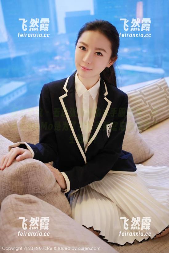 模范学院-伊小七MoMo 模范学院 - 看这张高清的水手服照片,伊小七MoMo是为了拍出美到窒息的效果而生的吗?