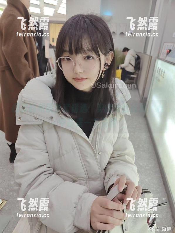 樱群 樱群的和服外套精选:穿得如此优雅,心中却是一片荒唐