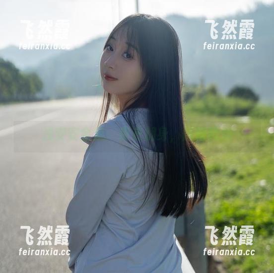 浅安安 浅安安全集:皮衣加身,随性而活