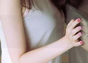 爱尤物 – 小心！李丽莎的美足美图，下载按钮旁边悄悄取消了计划…