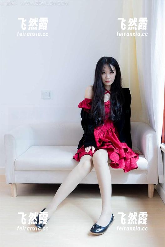 物恋传媒-elise 物恋传媒 - 看吧,elise在风里“窃窃私语”的原图