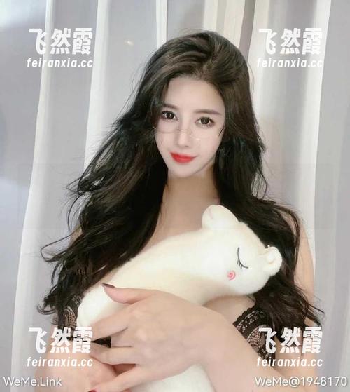 猪小七 微密圈 - 这次是浴缸?猪小七的写真集更新得真不寻常。