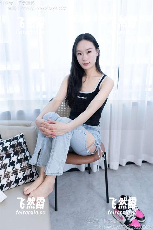 甜予摄影 - 思思最新图册，来看人字拖也能拯救你的夏天！