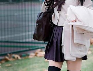 在神楽坂真冬的镜头下：旗袍猫女私房美图，一晃我又入了迷。