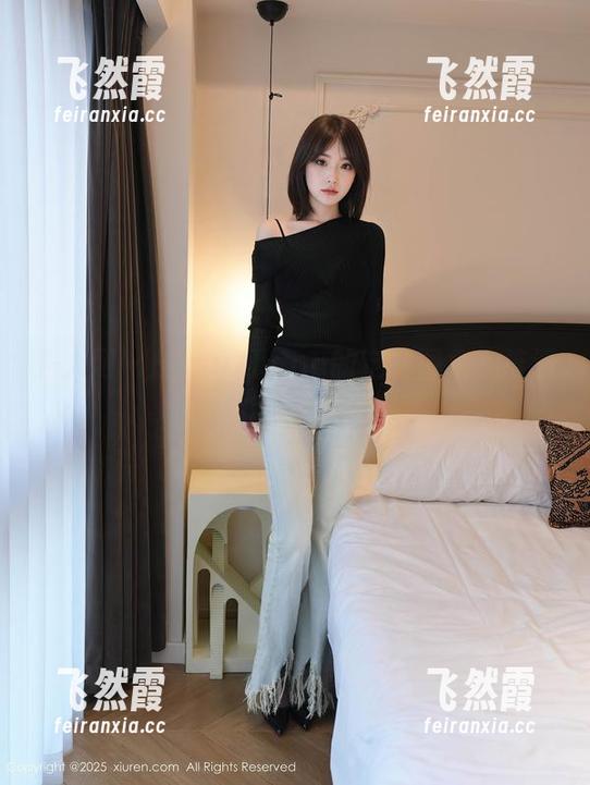 秀人网 - HeyuZhang的定制图集，连清纯也不乏个性