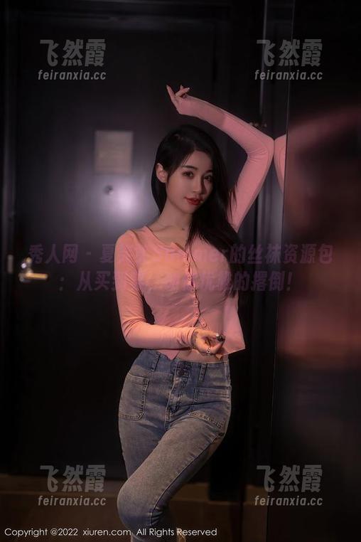 秀人网 - 夏笑笑Summer的丝袜资源包：从买到穿，助你优雅的撂倒！