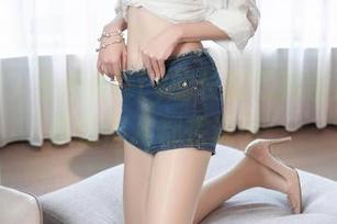 秀人网 – 小夕Kitty的长腿写真合集，腿趴在那儿都在说话。