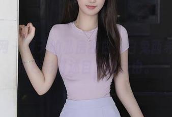 秀人网 – 夏天的私房独白：白兔西希用一抹色彩讲述自己的自由。
