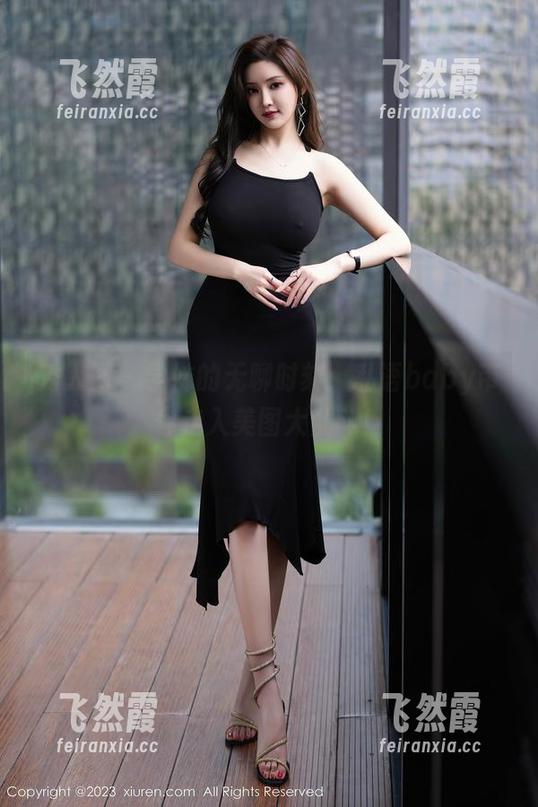 秀人网 - 学妹的无聊时刻：私语baby带你走入美图大乱斗！