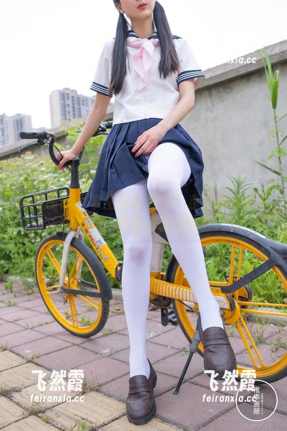 稚乖画册-赤西夜夜 稚乖画册 - 学生们请注意!赤西夜夜的私拍图集,教室里藏着秘密!
