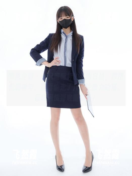 紧急企划-一只喵喵梓 紧急企划 - 一只喵喵梓的车内白丝,原图低调奢华,画面偷走了几分注意力的猫。福利回馈到底重要吗?