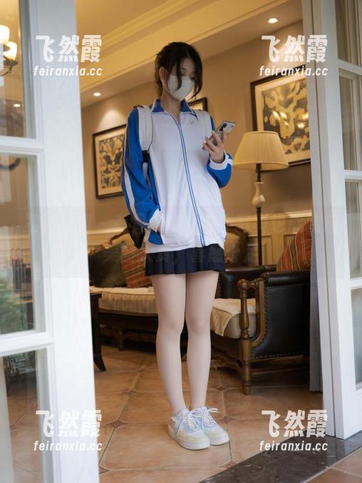 紧急企划-见希 紧急企划 - 有见希在,奶牛写真也能变成美图大赏,喜感十足
