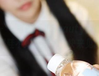 美媛馆 – 一览唐琪儿Beauty的裸足魅力：人间好鞋不如光脚丫，快来见识原图！