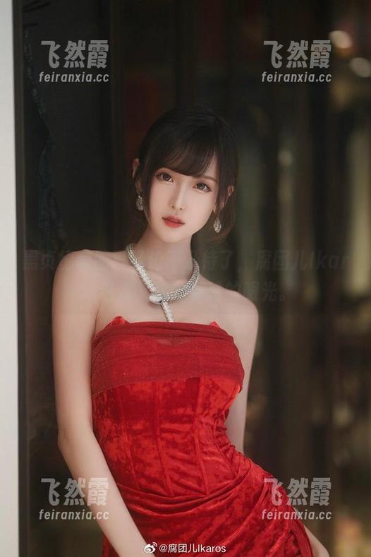 黑贞德套图已经迫不及待了，腐团儿Ikaros这次又来分享她的眼光。