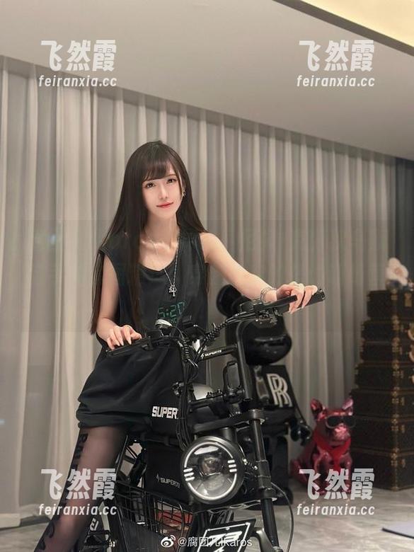 腐团儿Ikaros 腐团儿Ikaros不掉线,尼禄·克劳狄乌斯选手的套图精选,穿越时空的搭讪训练营!