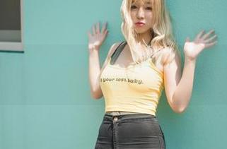 菠萝社 – 猫九酱Sakura妹妹的写真全集，直接把你的执念喵化成现实了！
