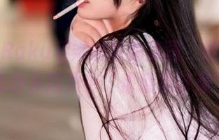 看落落Raku和她的瑜伽美图，最新一集：怎样在压力中“惬意地打滚”？
