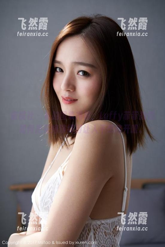 蜜桃社-Luffy菲菲 蜜桃社 - 私拍图集揭秘:Luffy菲菲教你如何把花嫁演绎得让人不想移开眼。