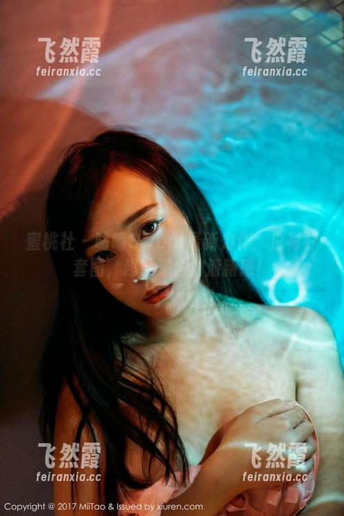 蜜桃社-咕噜Sweet 蜜桃社 - 咕噜Sweet最新力作:白衬衫套图,超乎想象的清新感!