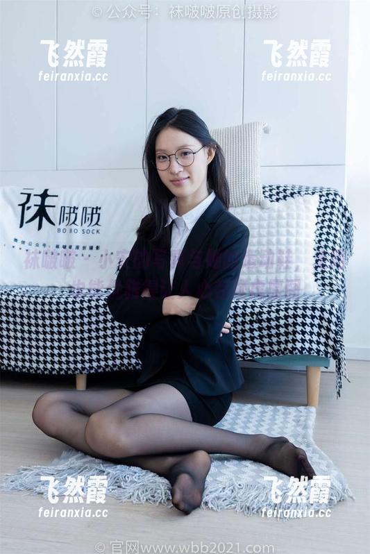 袜啵啵 - 小安的写真与她的运动鞋，走路也能优雅得让人心存疑虑原图