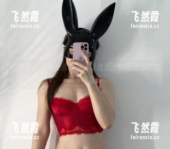 铁锤姐姐 微密圈 - 私房舒适地躺在海边旁,铁锤姐姐这次放飞自我了