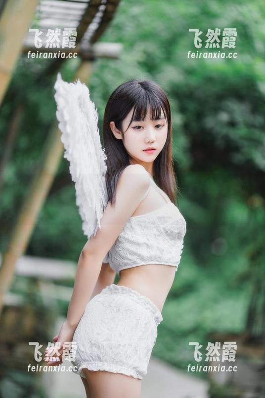 不点赞太亏！镜酱的最新爱宕图片，直击你的心底线