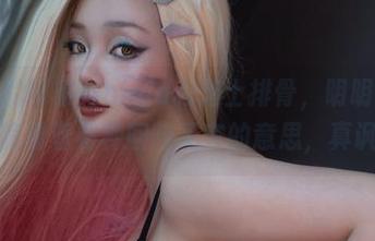 图片里的阿寨寨ninja和芝士排骨，明明是吃的，偏偏看着有种回味无穷的意思，真讽刺。