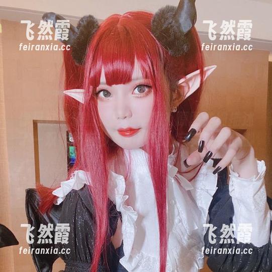 你见过雪猫的美足全集吗？原图详细描述了一双如何在沙发和地毯上完美游走的脚。