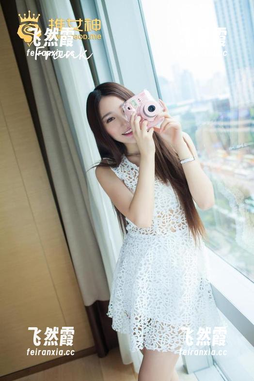 青豆客 - 高清原图里的施忆佳Kitty酱，那个礼服我不得不说，女人果然是个魔法师。