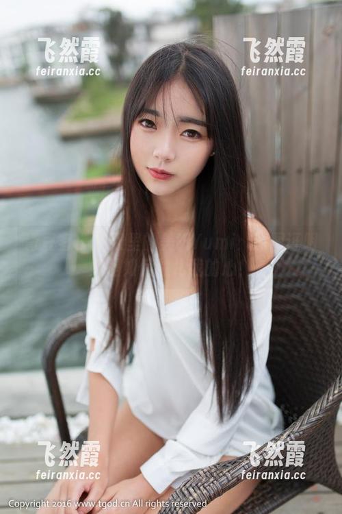 青豆客-美昕Yumi 青豆客 - 夏天里的美昕Yumi:原图证明她是如何融化我的心!